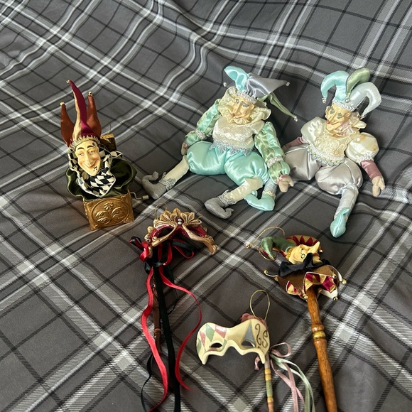 Collection on Jester ornaments - Picture 2 of 2